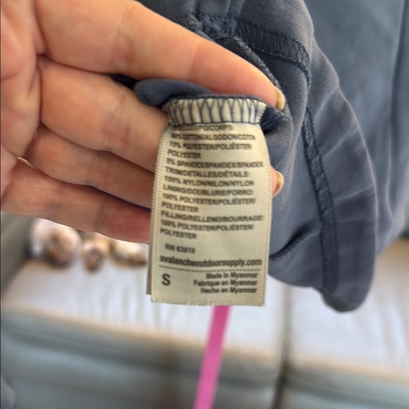 Avalanche Blue Puffer Jacket with High Collar size Small - Picture 9 of 9